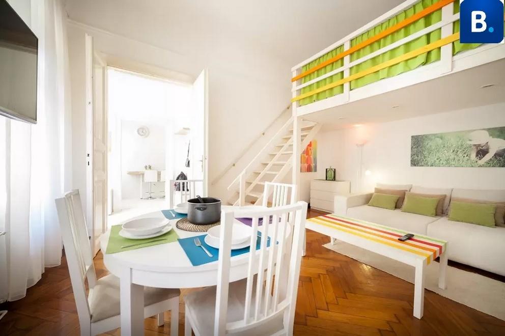 Jokai Apartment *